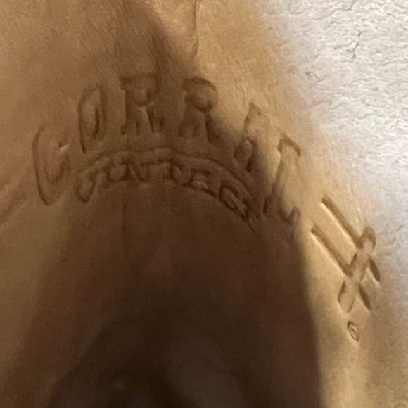 Corral Vintage Cowboy Boots for women Teal 
Size 8.5
Genuine Leather - Picture 11 of 12